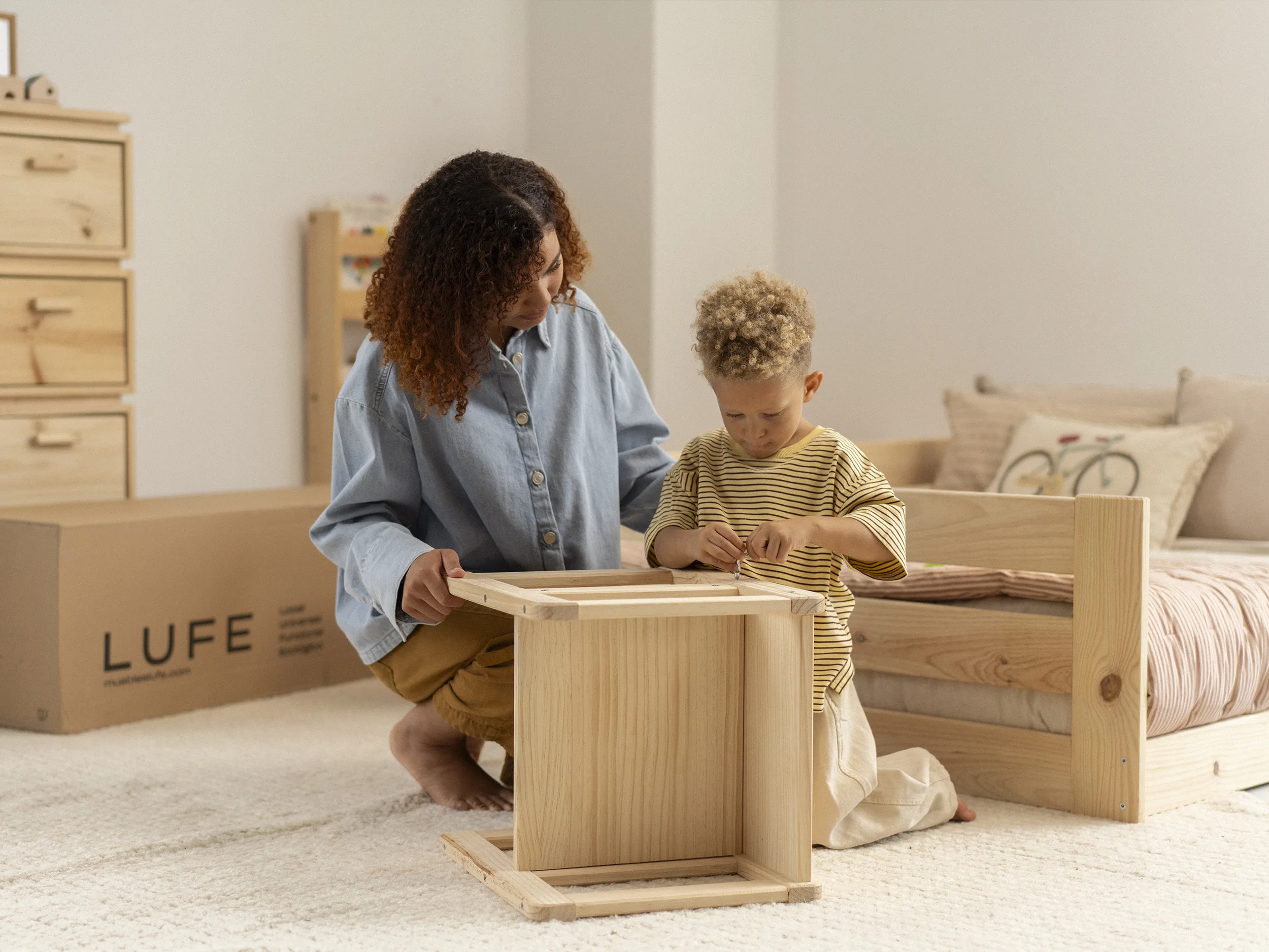Muebles de madera natural fabricados en Espa&ntilde;a